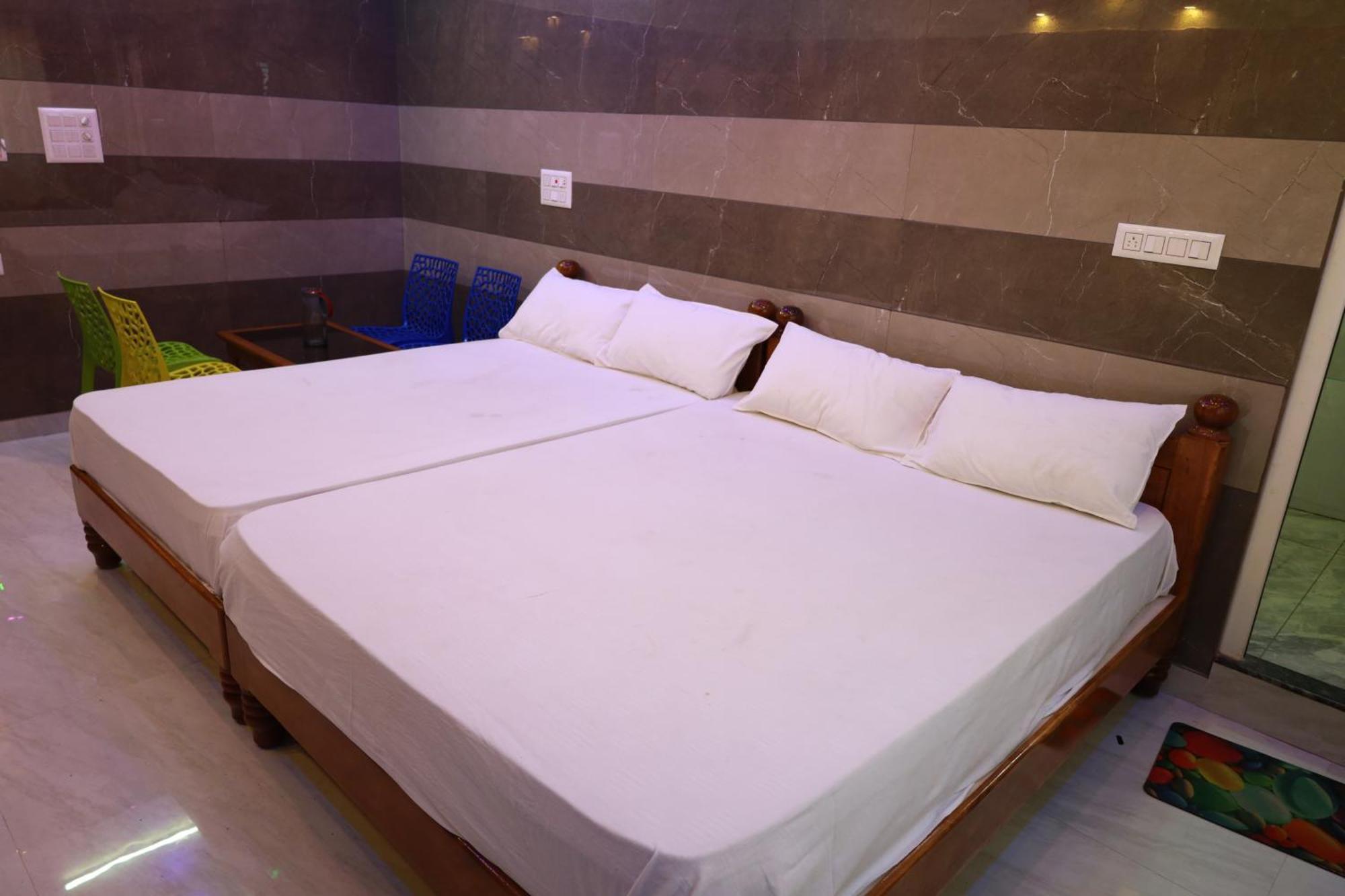 Готель Rv Residency Wodapatti Екстер'єр фото