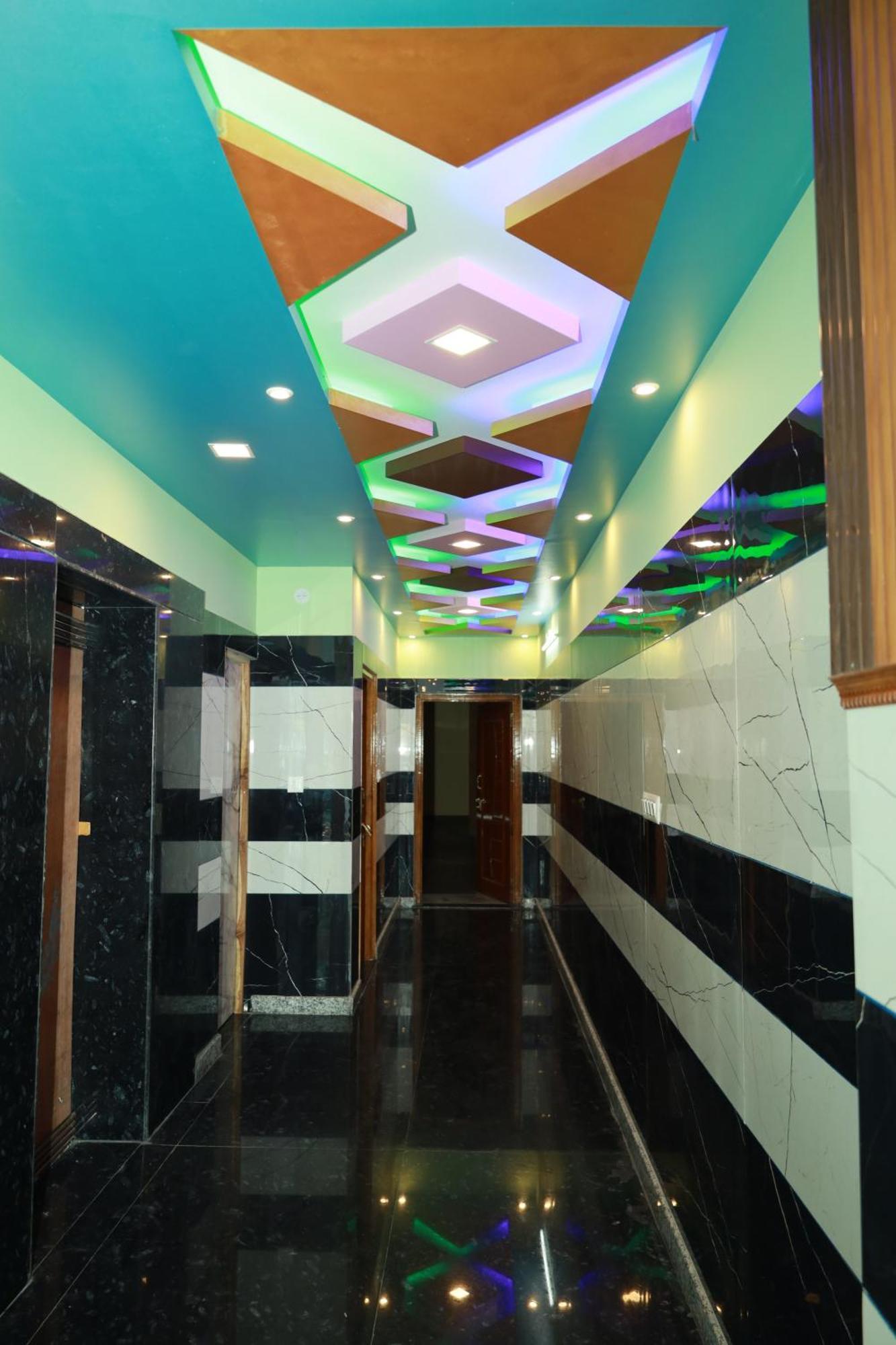 Готель Rv Residency Wodapatti Екстер'єр фото