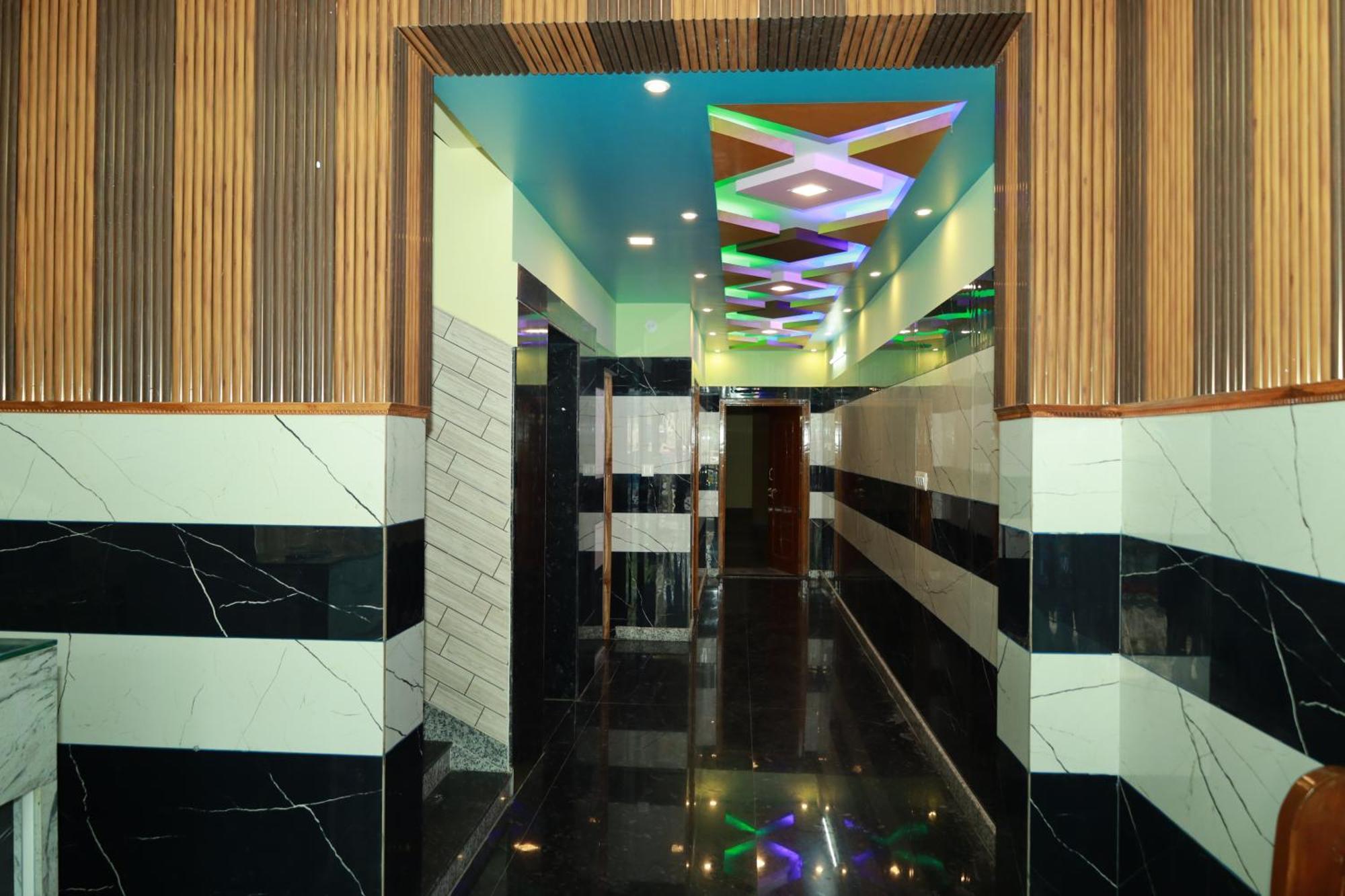 Готель Rv Residency Wodapatti Екстер'єр фото