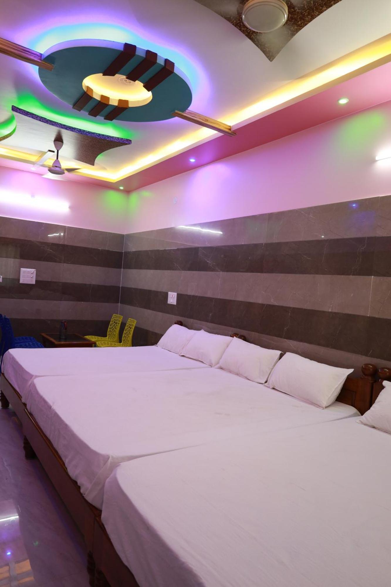 Готель Rv Residency Wodapatti Екстер'єр фото