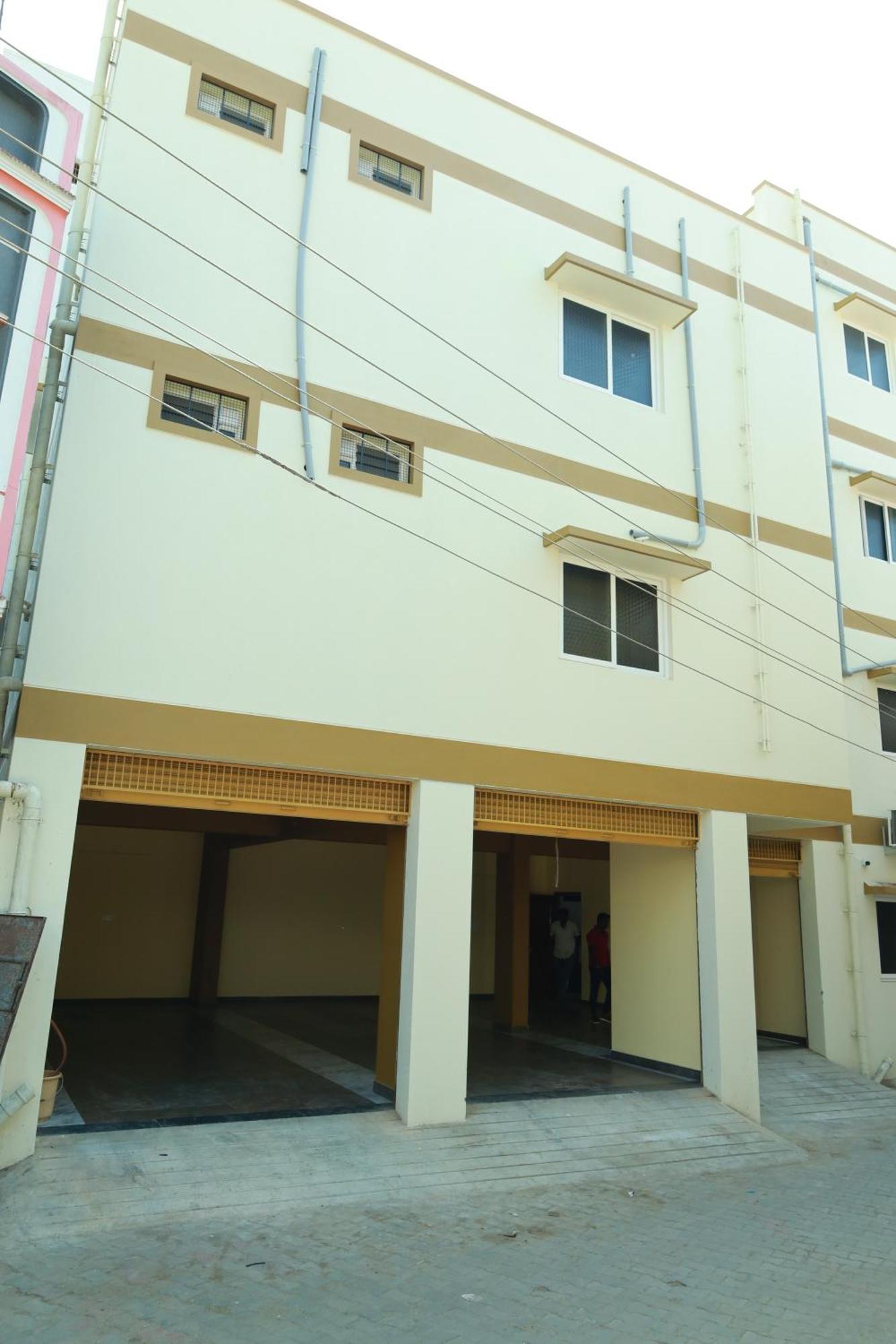 Готель Rv Residency Wodapatti Екстер'єр фото